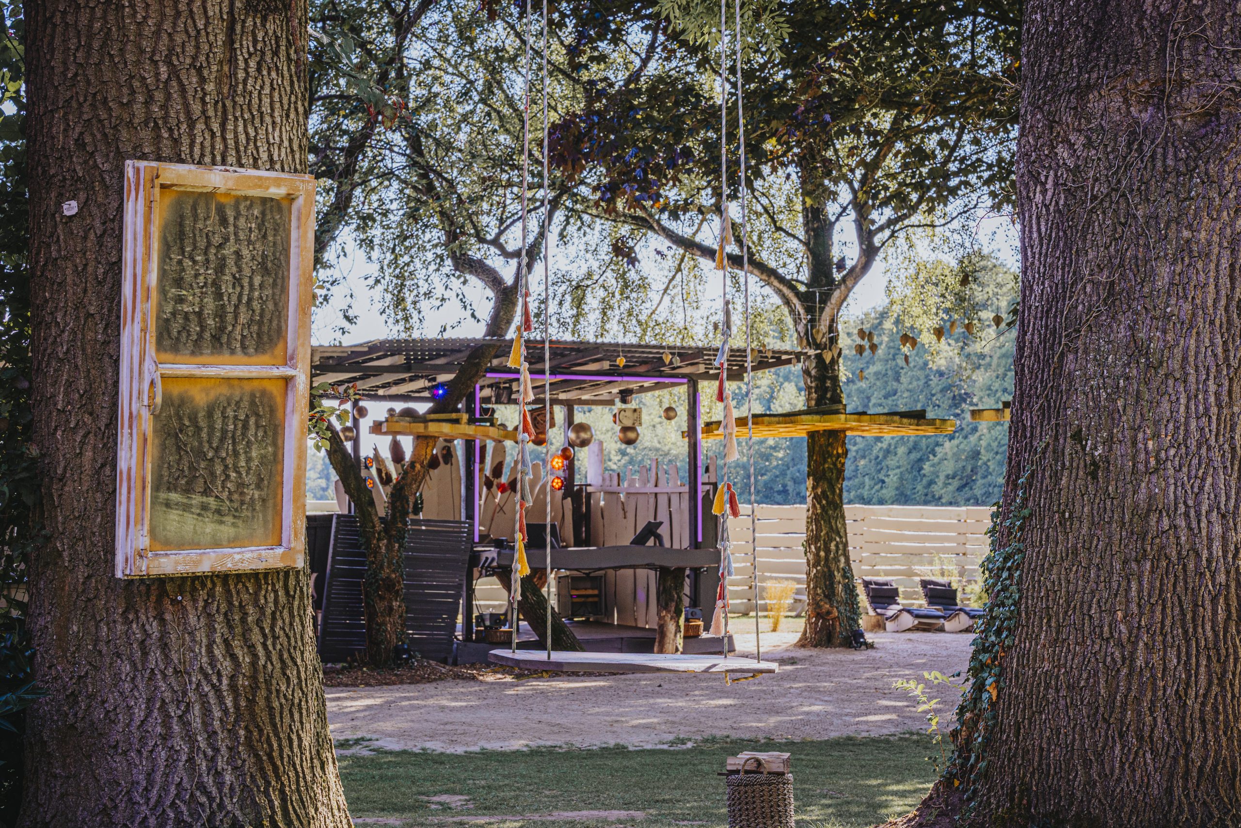 Open-Air-Bereich und Sonnengarten im FESTLAND